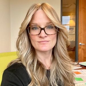 Meet your Posher, Jennifer